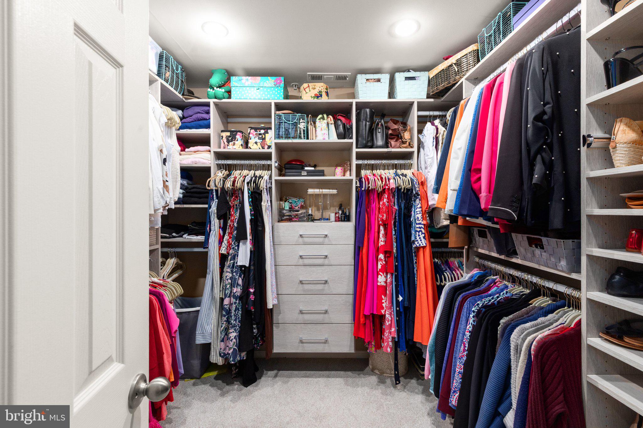 BLAKES LEGACY - Residential