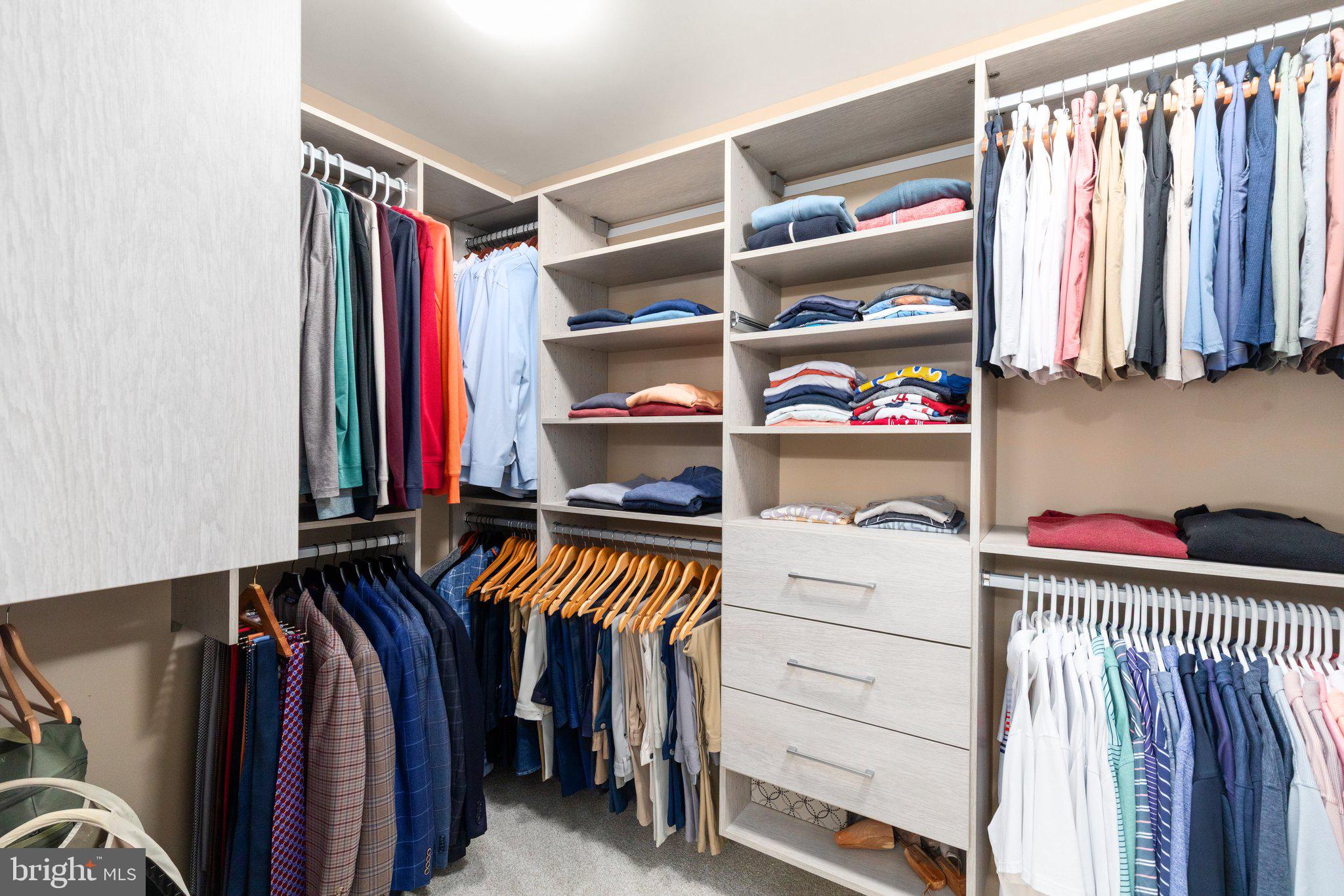 BLAKES LEGACY - Residential