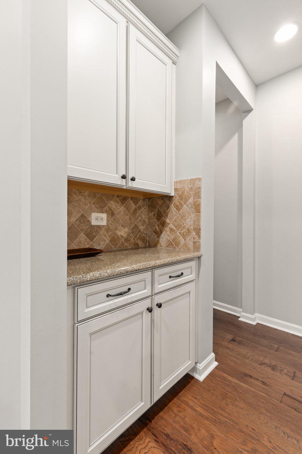 BLAKES LEGACY - Residential