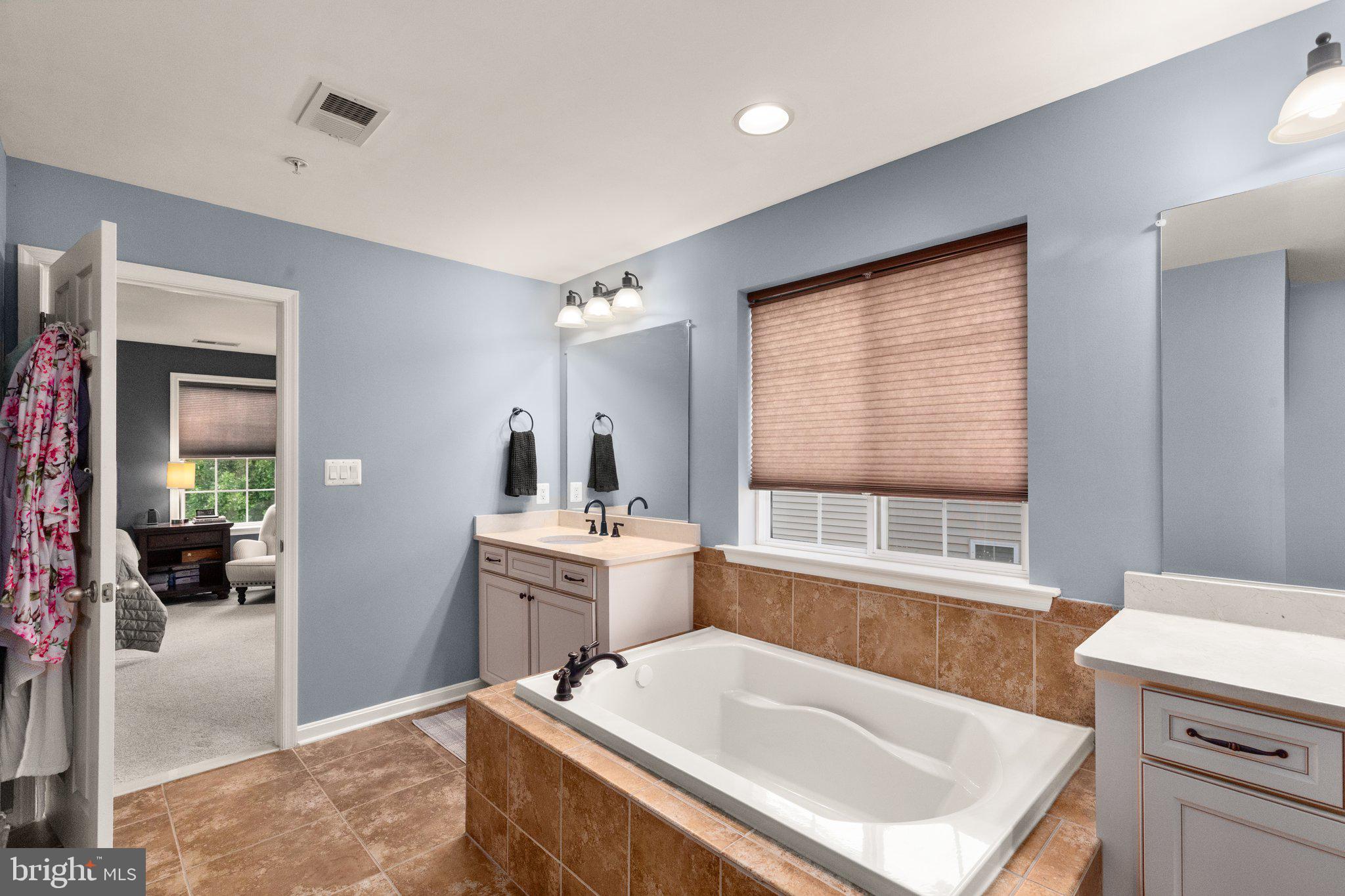 BLAKES LEGACY - Residential