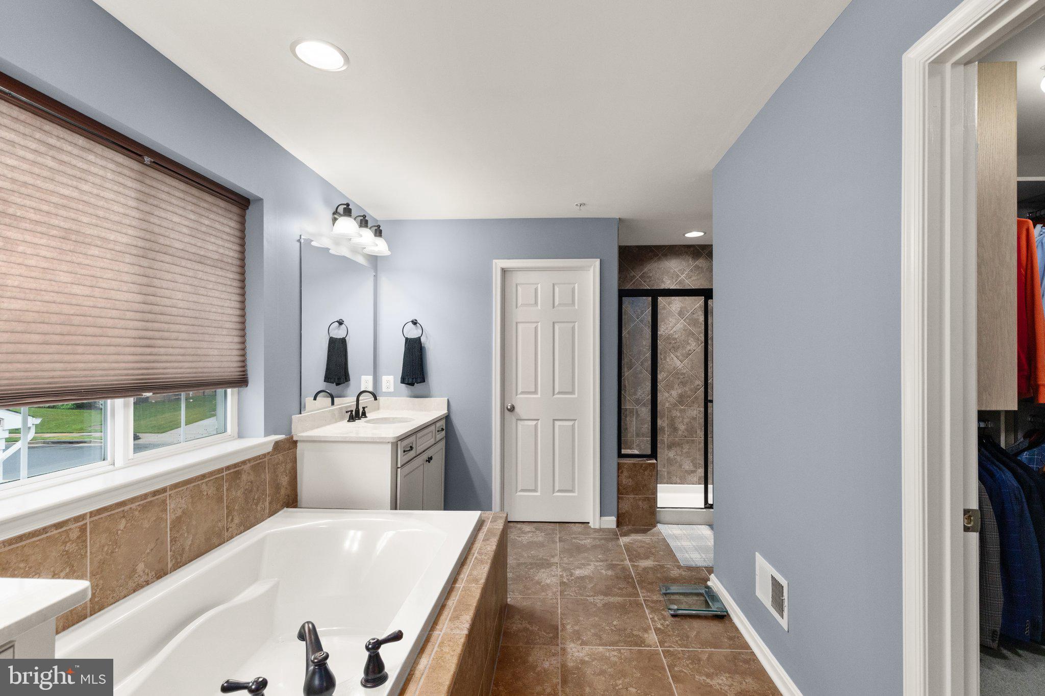 BLAKES LEGACY - Residential