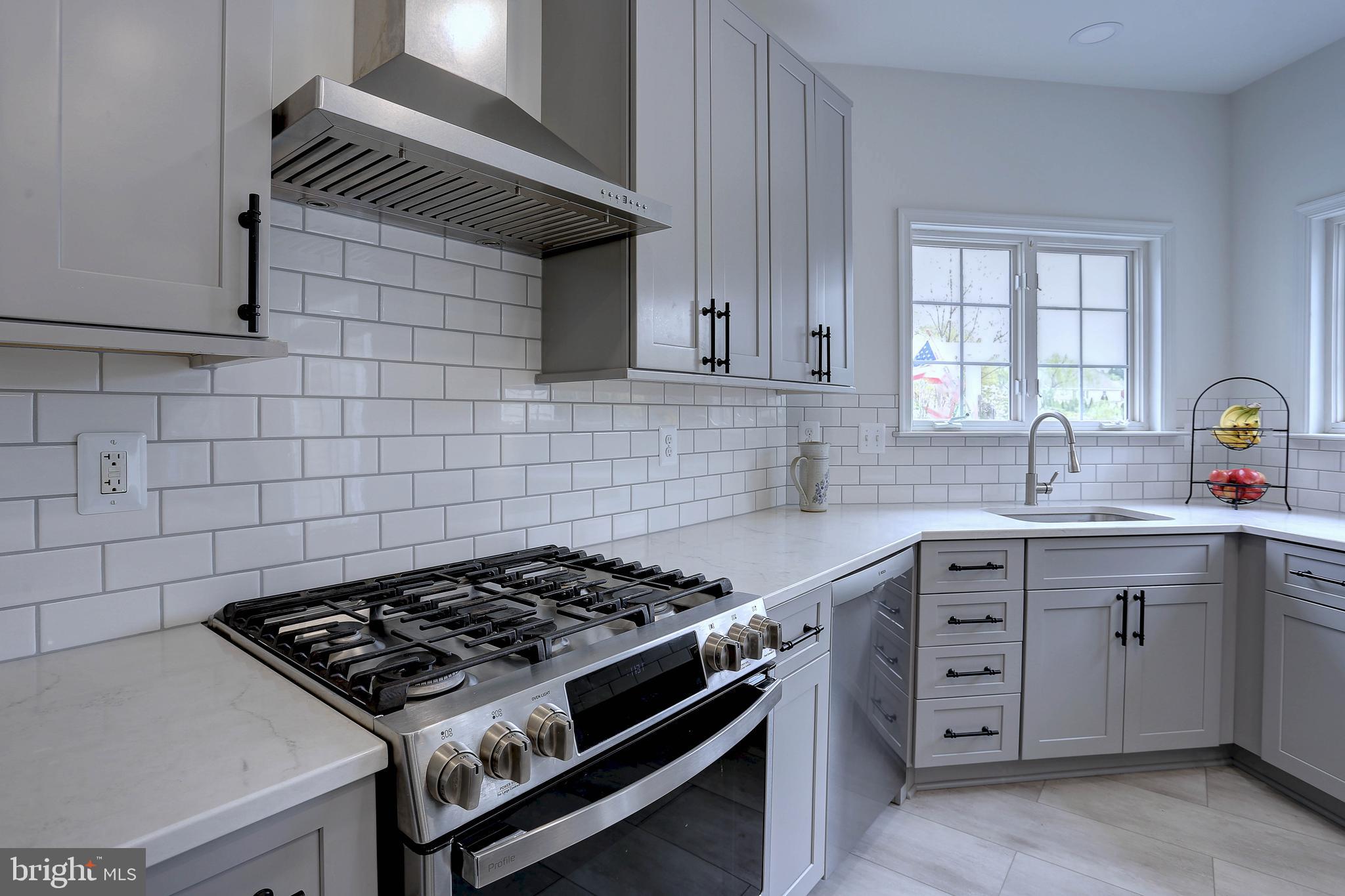 EDGEWOOD - Residential