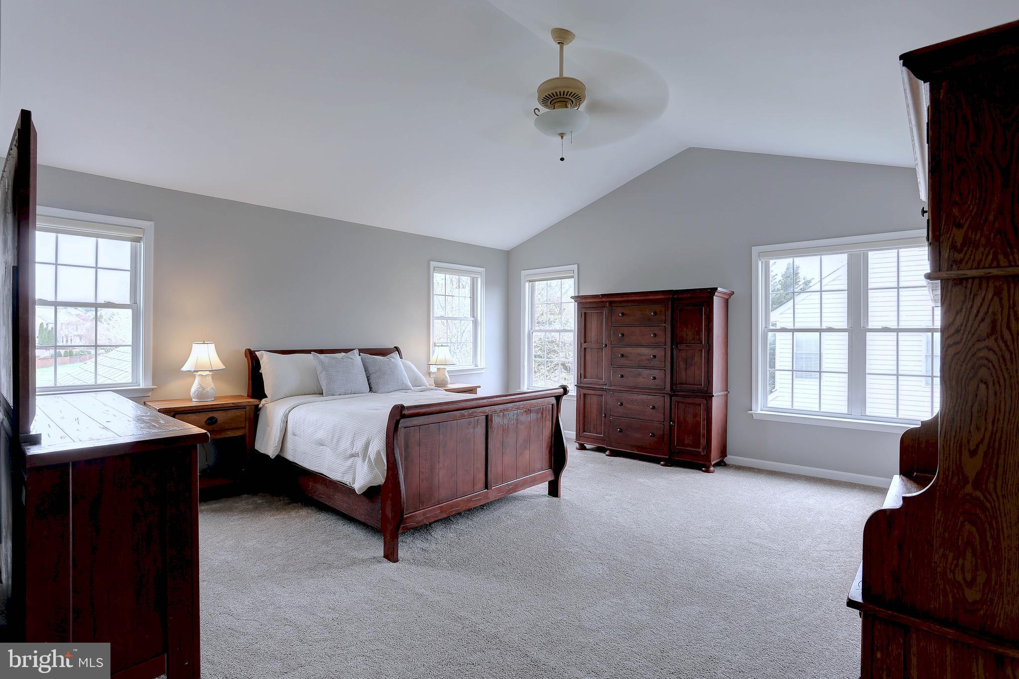 EDGEWOOD - Residential