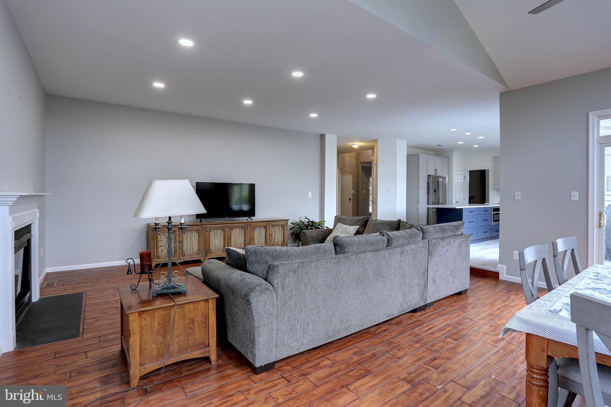 EDGEWOOD - Residential