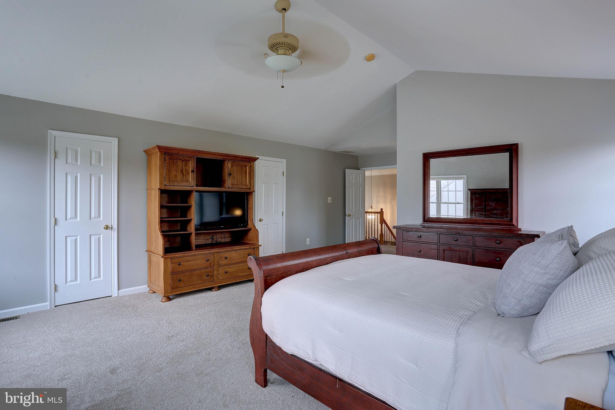 EDGEWOOD - Residential