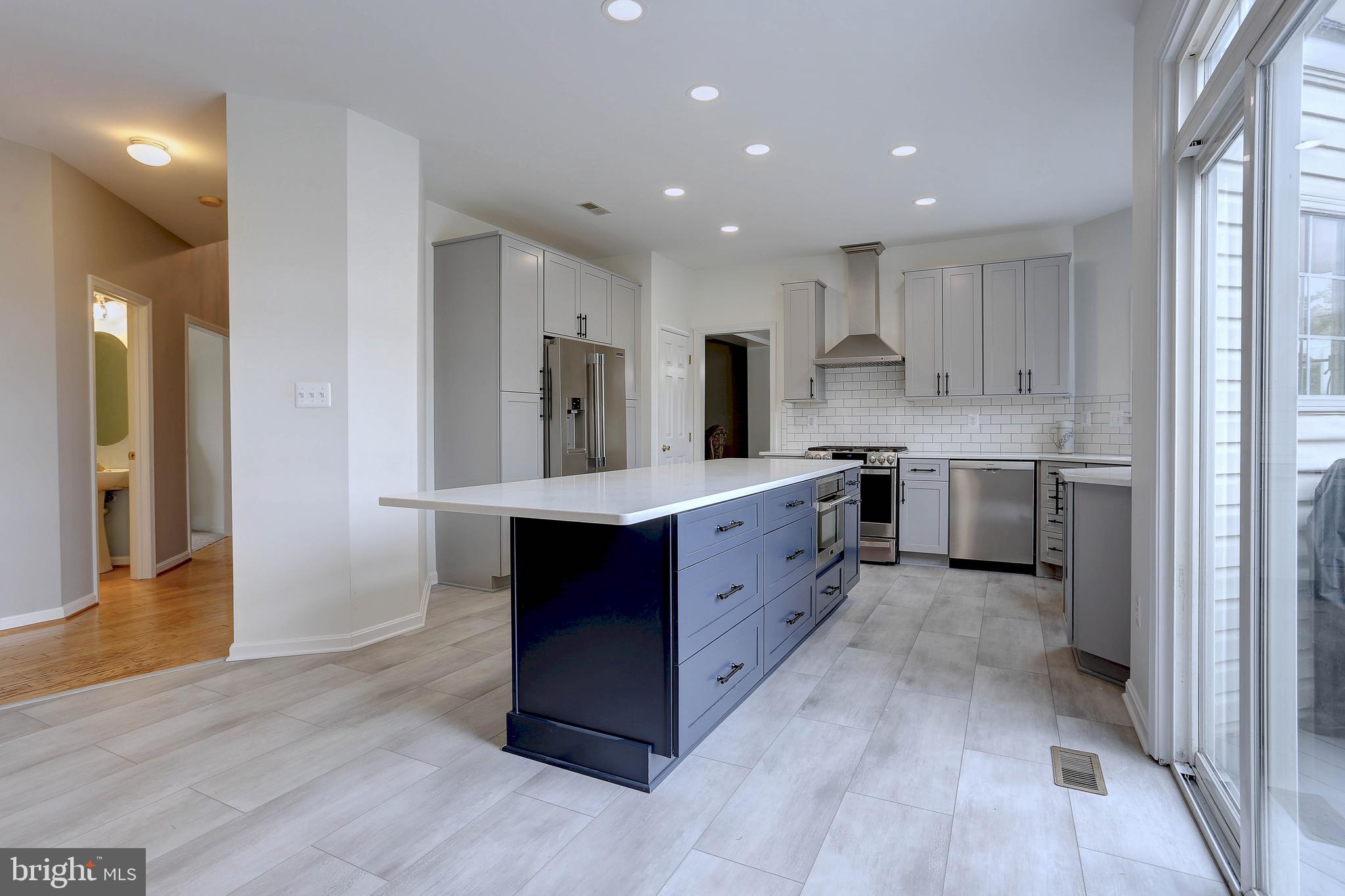 EDGEWOOD - Residential