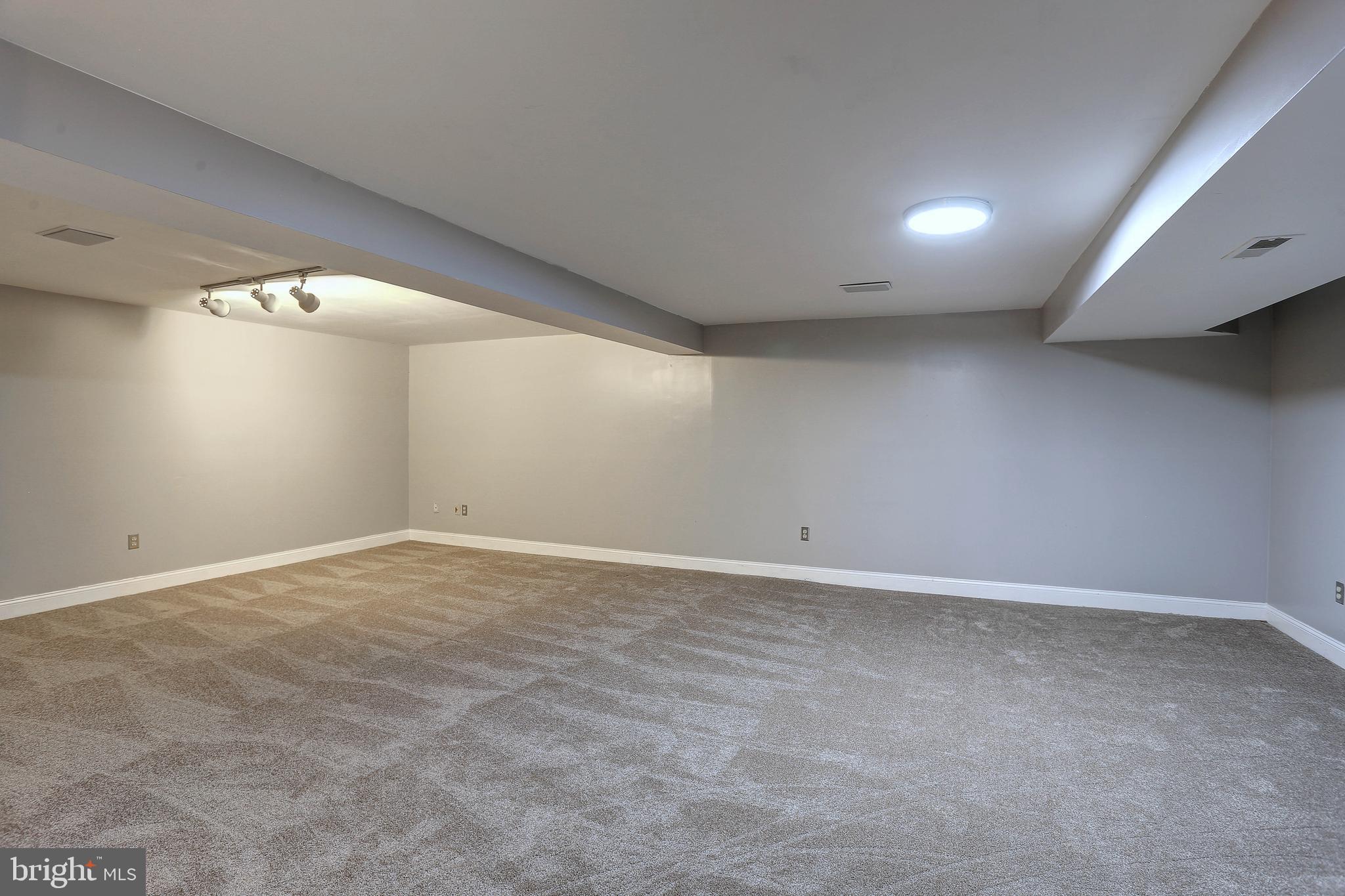 EDGEWOOD - Residential