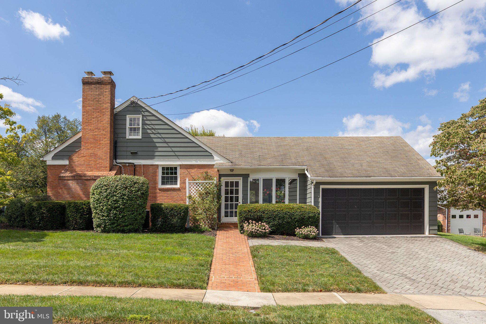 416 BRIARMONT DRIVE