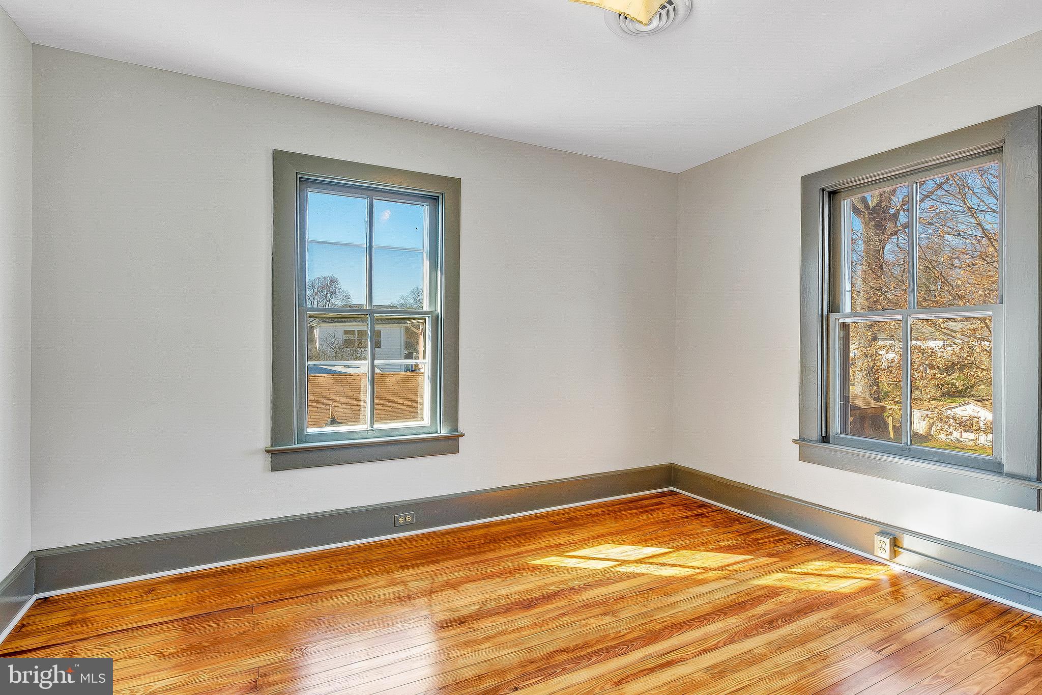 NORTH CHESAPEAKE BEACH - Residential