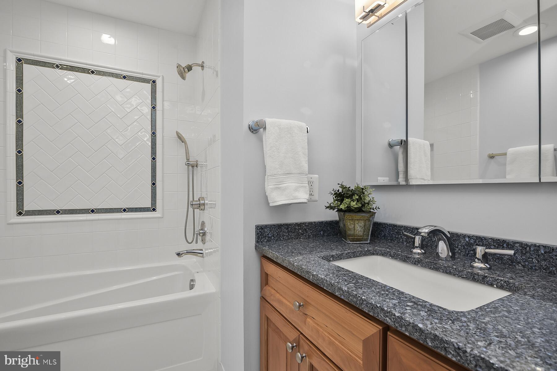 STONEBRIDGE - Residential