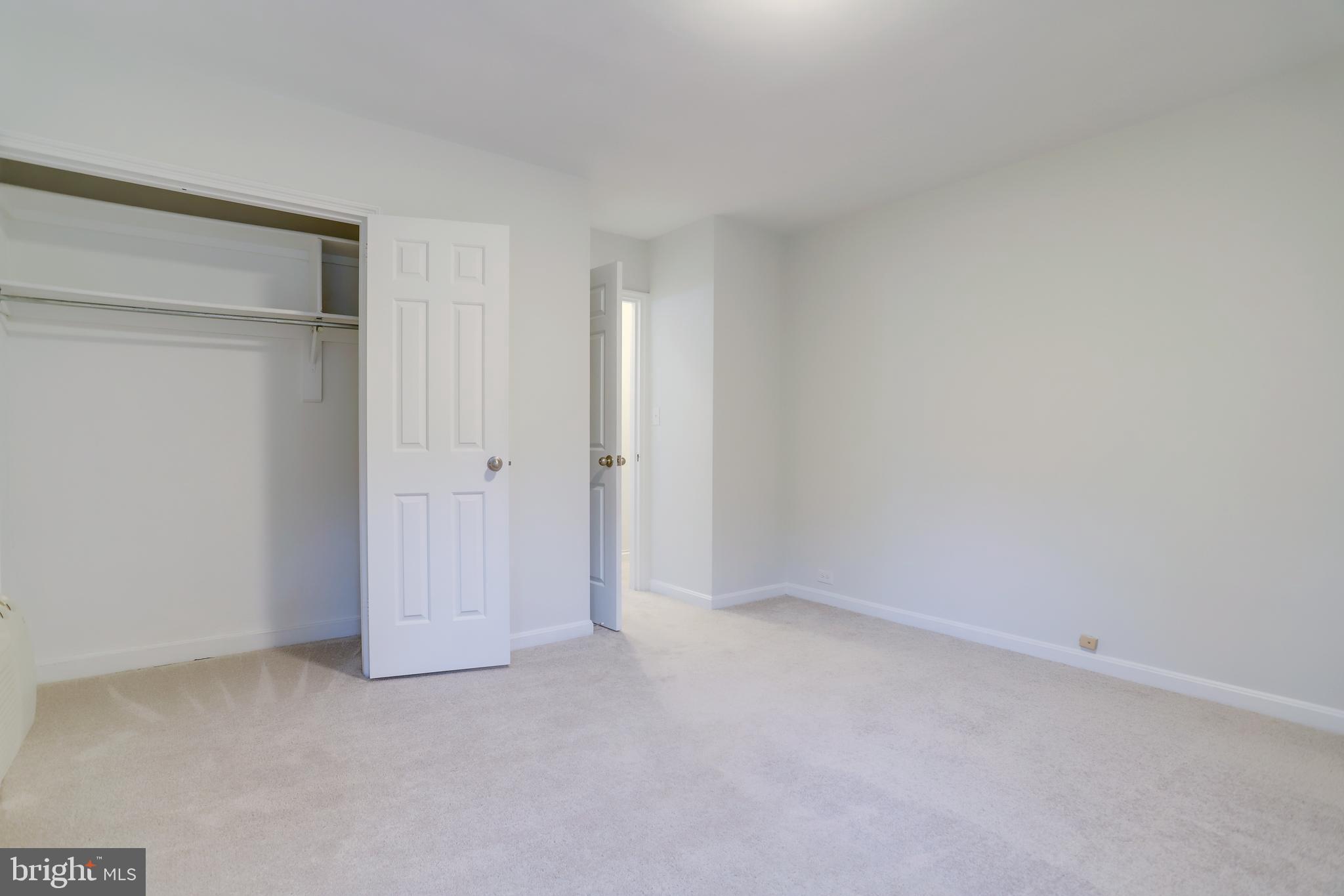 ARLINGTON OAKS - Residential Lease