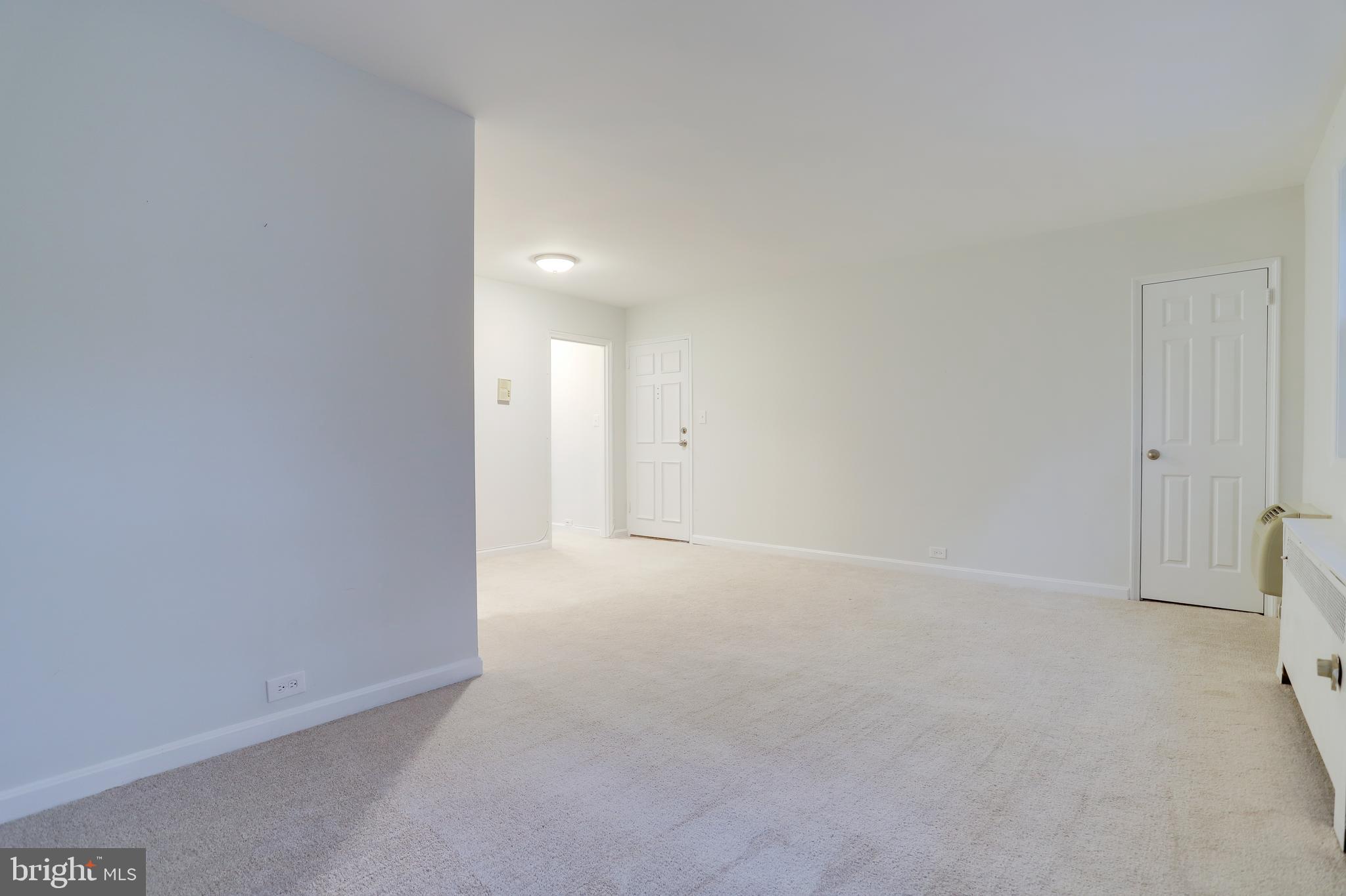 ARLINGTON OAKS - Residential Lease