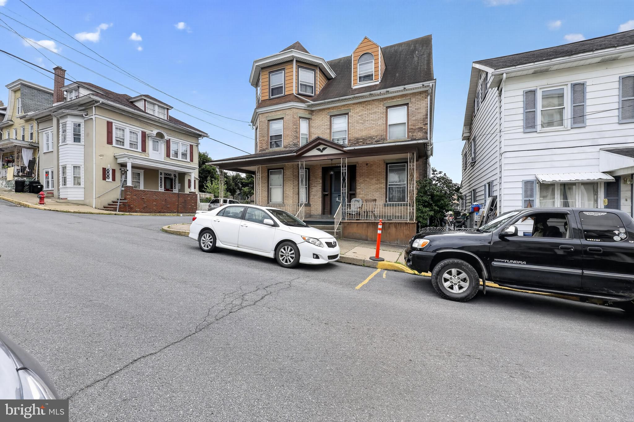 726 E DEWART STREET