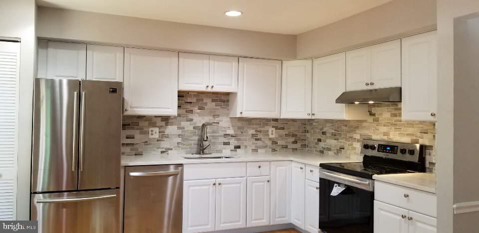 THE VILLAGE PARK - Residential Lease