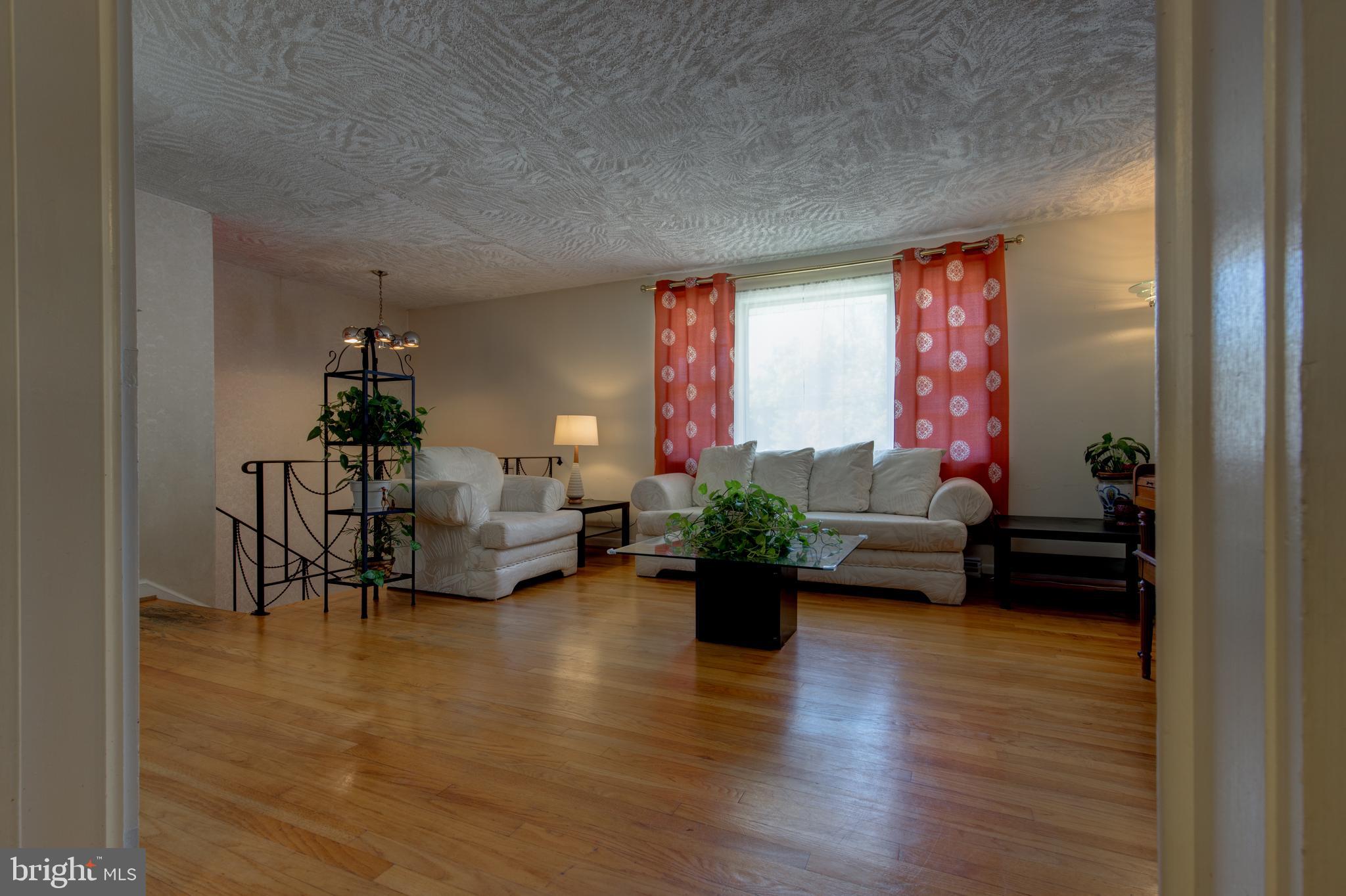 MANSFIELD MANOR - Residential