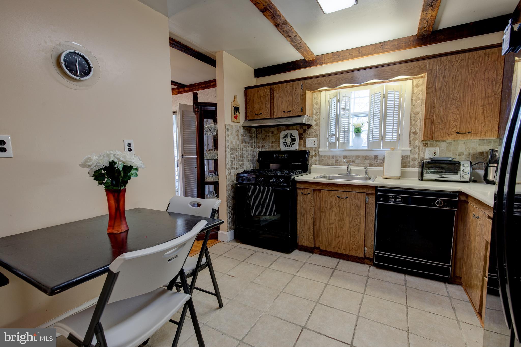 MANSFIELD MANOR - Residential