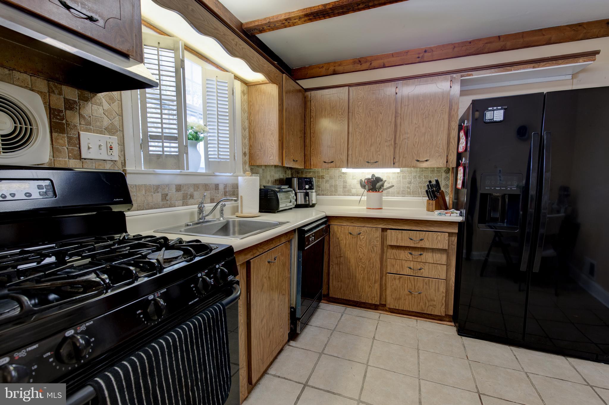 MANSFIELD MANOR - Residential