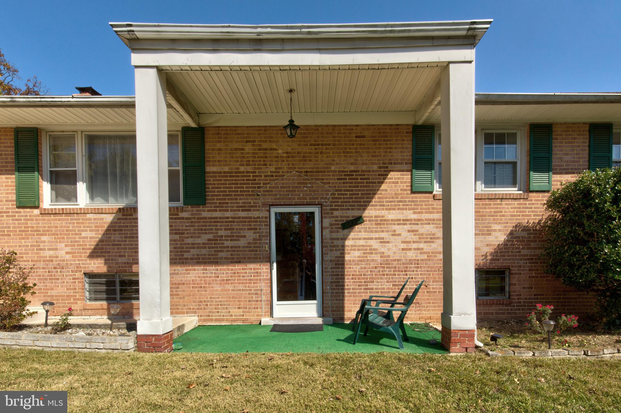 MANSFIELD MANOR - Residential