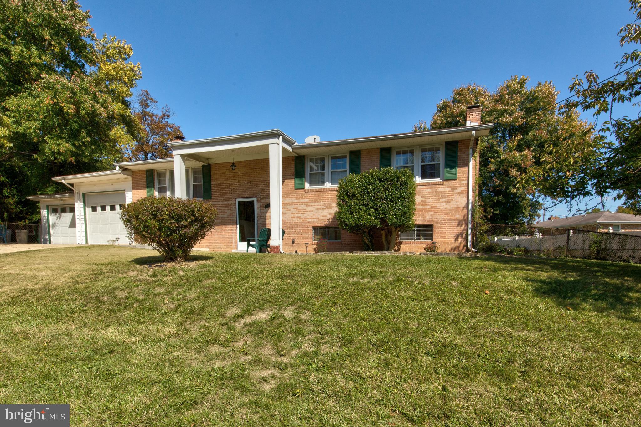 MANSFIELD MANOR - Residential