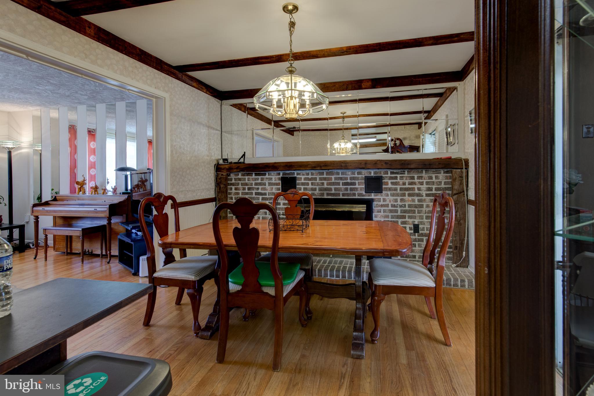 MANSFIELD MANOR - Residential