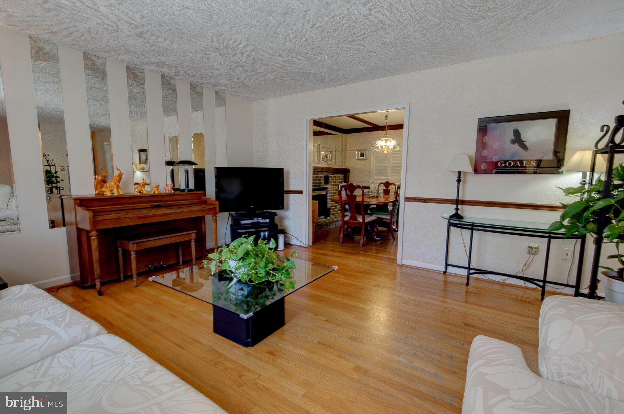 MANSFIELD MANOR - Residential