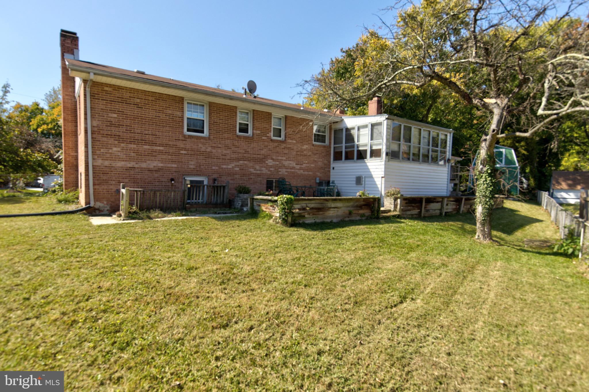 MANSFIELD MANOR - Residential