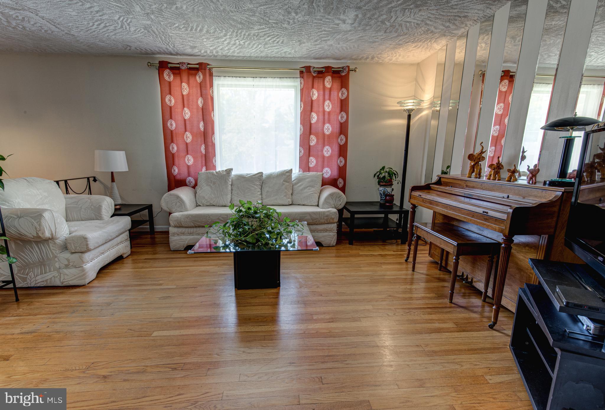 MANSFIELD MANOR - Residential