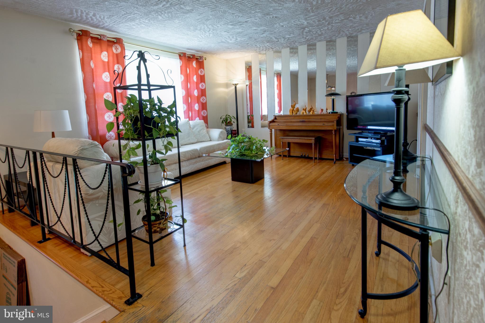 MANSFIELD MANOR - Residential