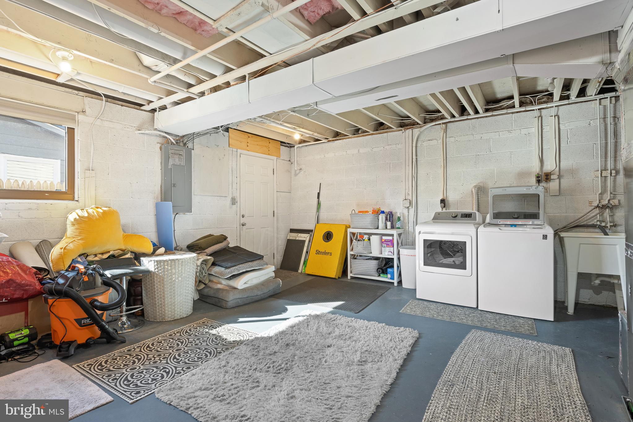 SCHROM HILLS - Residential