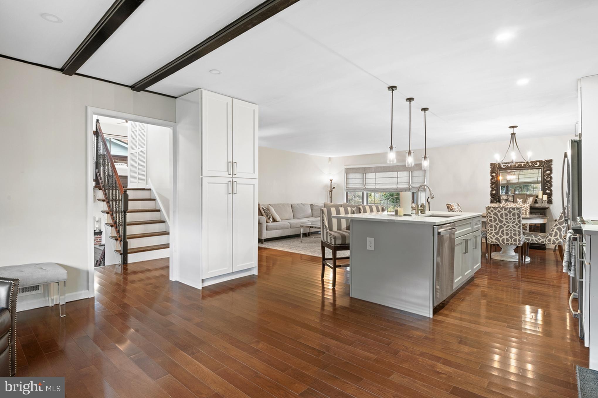 SCHROM HILLS - Residential