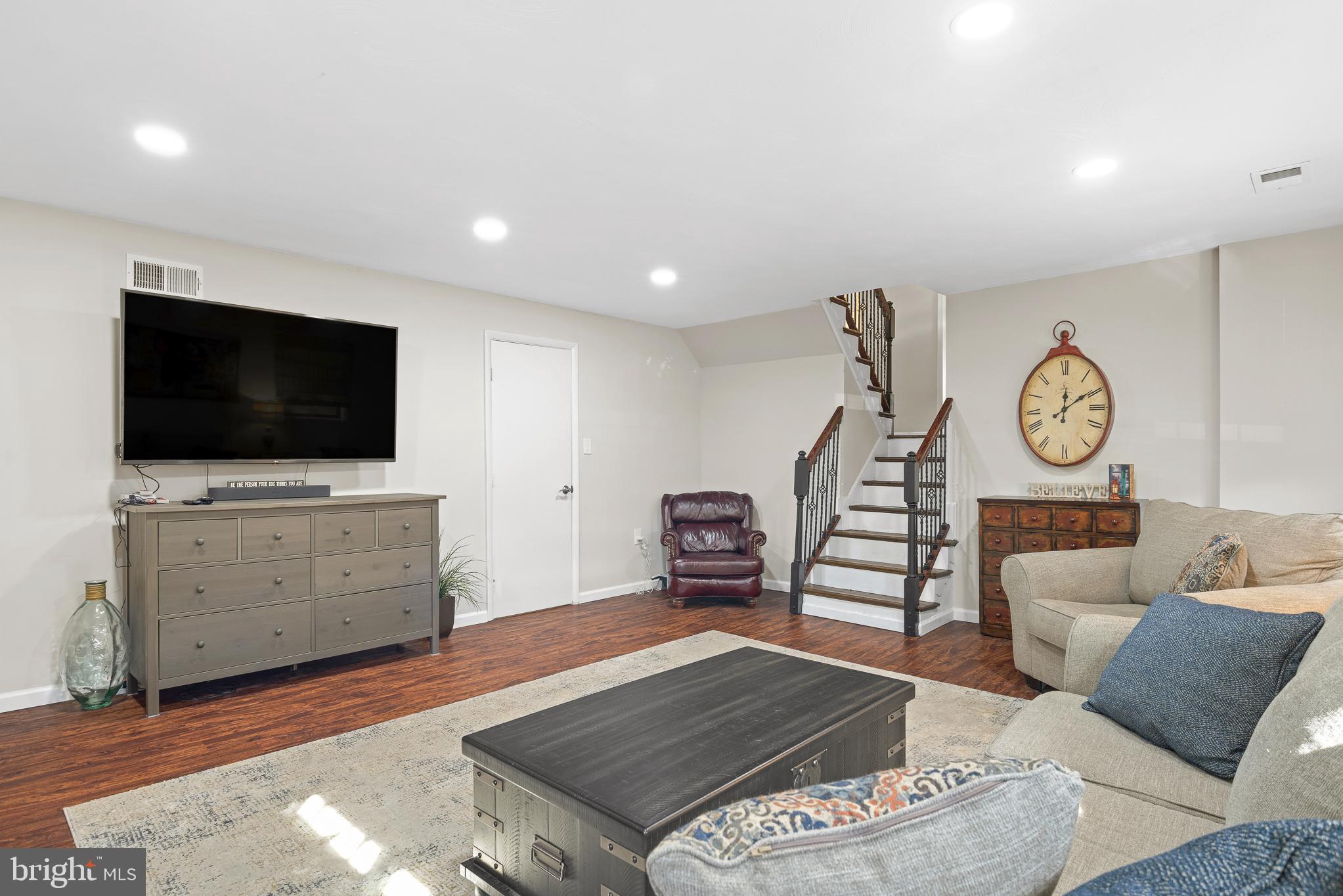 SCHROM HILLS - Residential