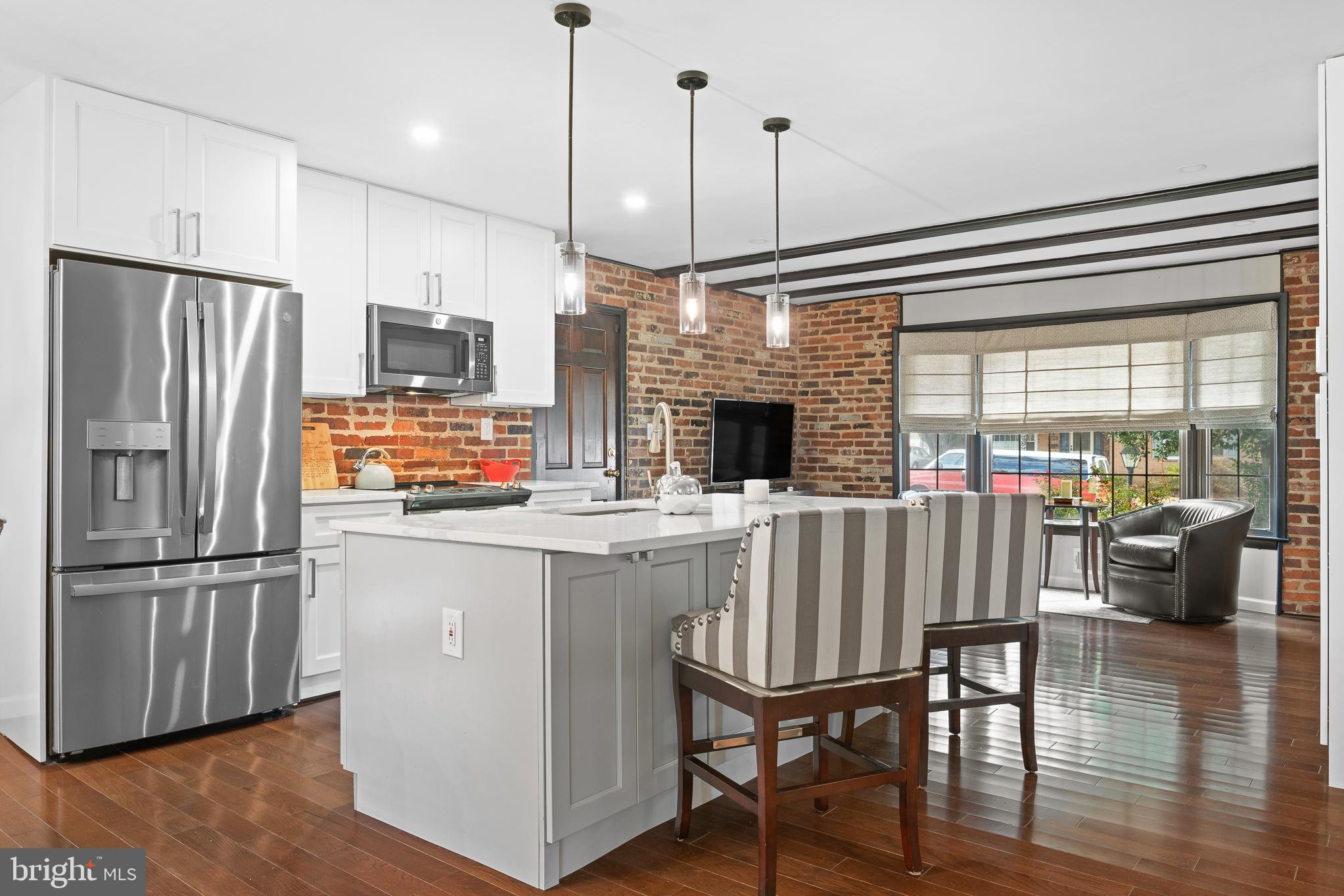 SCHROM HILLS - Residential