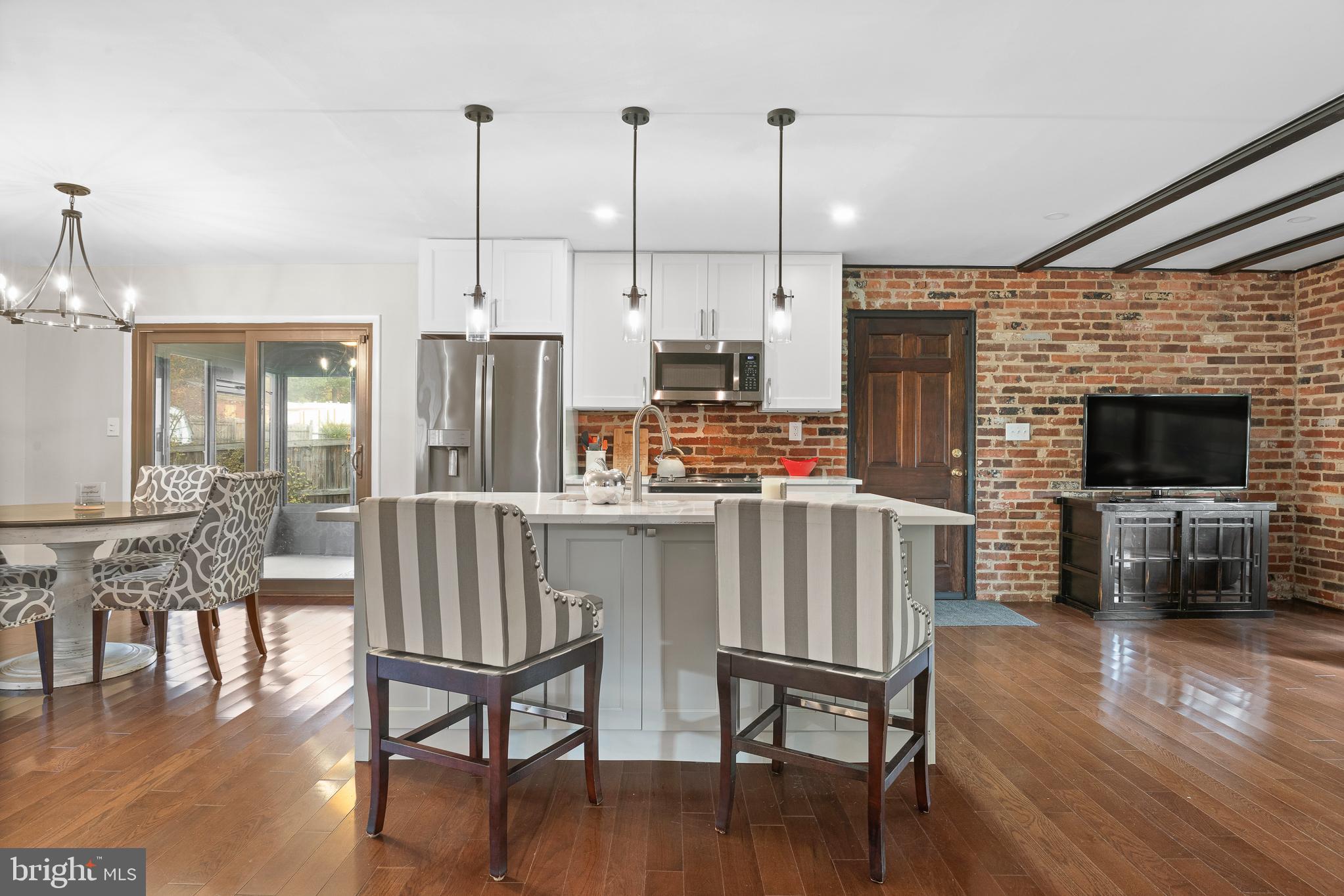 SCHROM HILLS - Residential