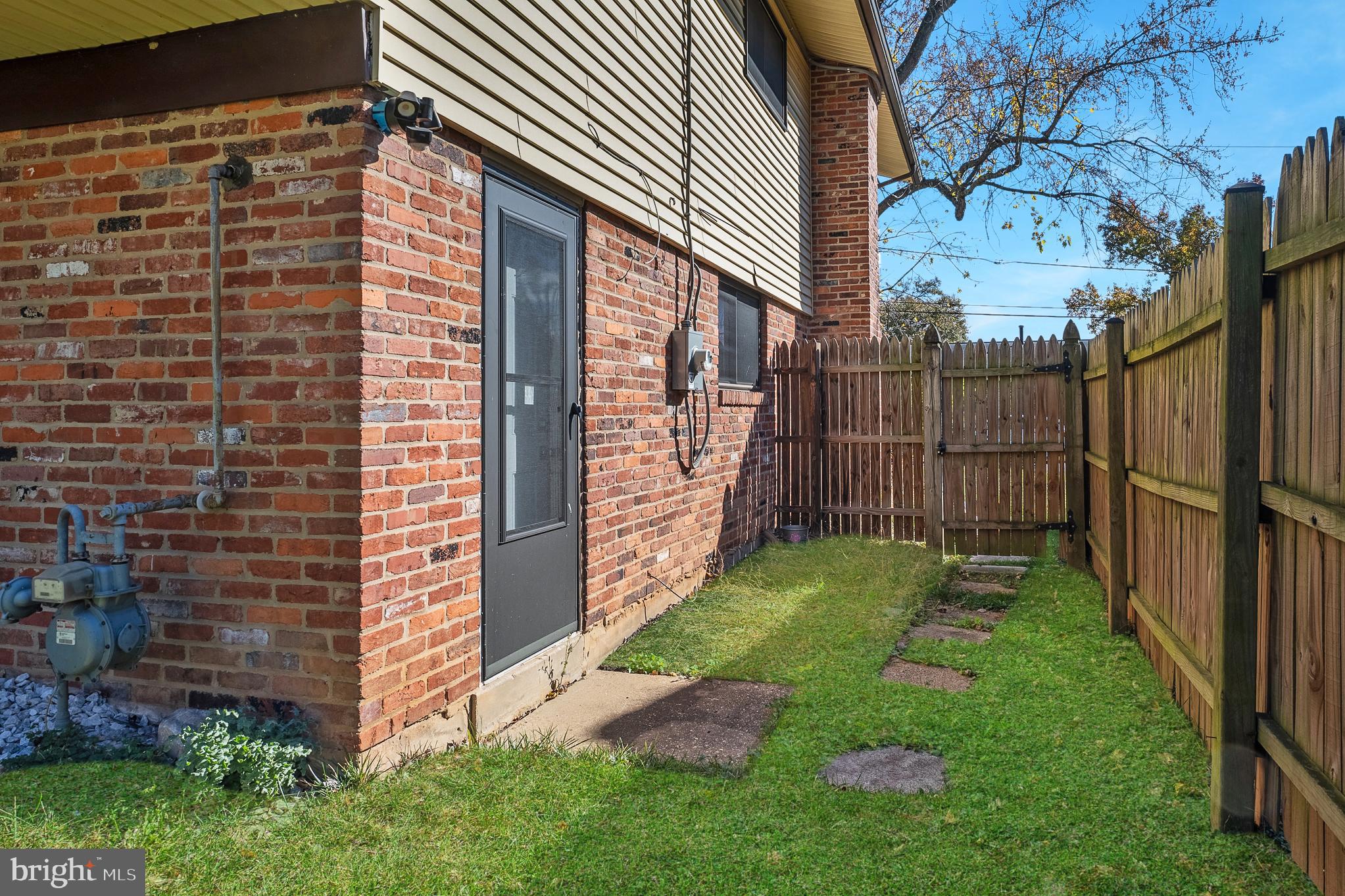 SCHROM HILLS - Residential