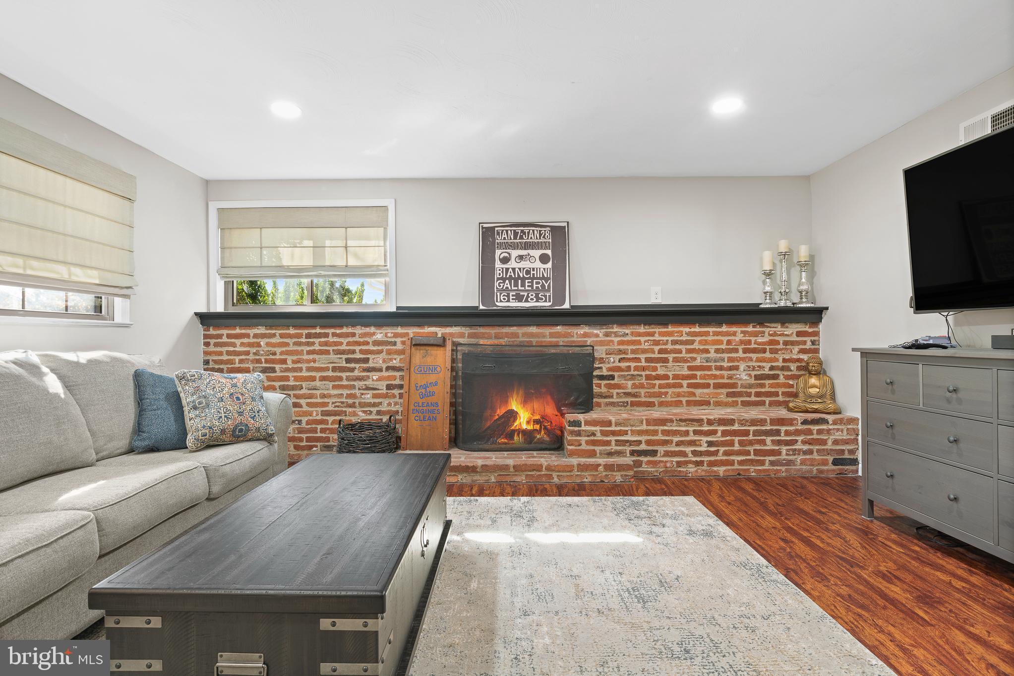 SCHROM HILLS - Residential