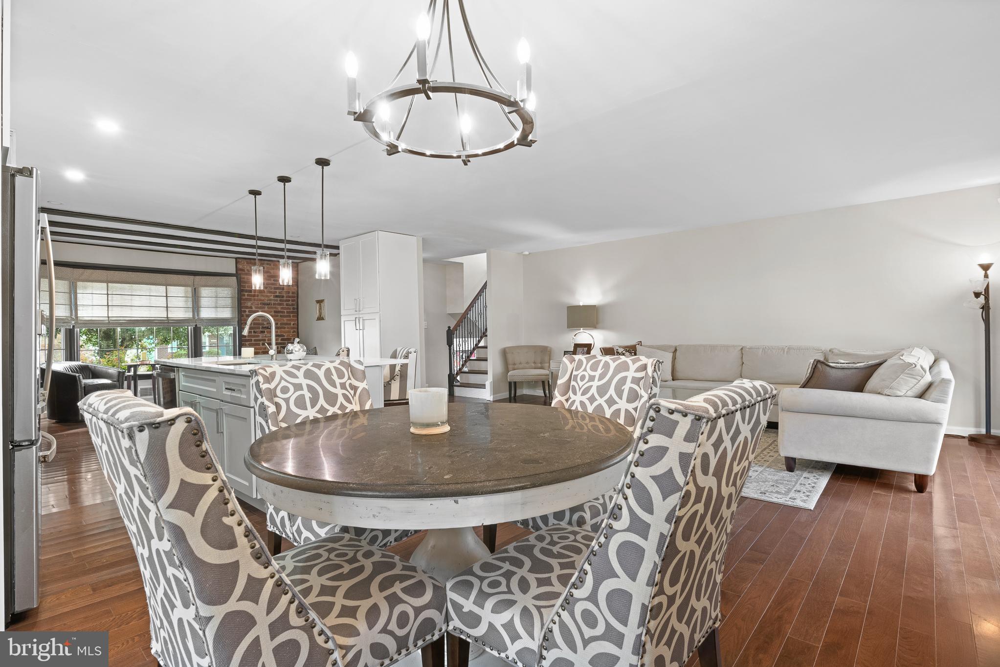 SCHROM HILLS - Residential