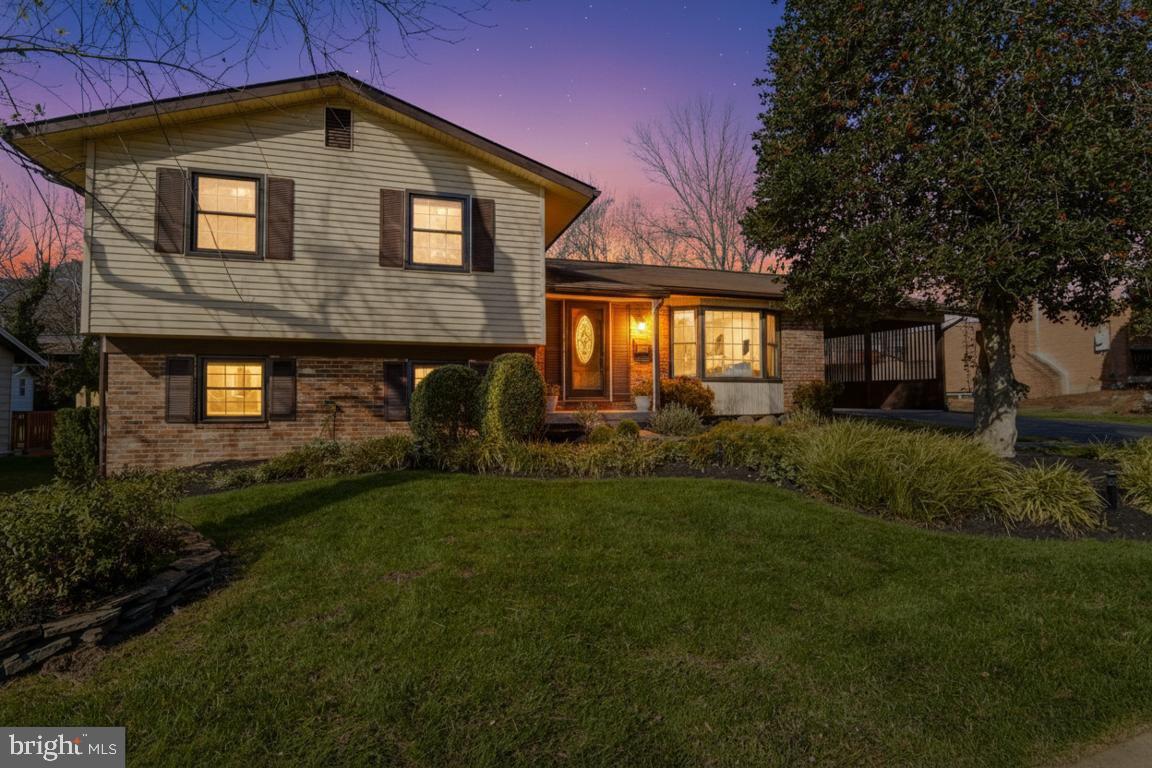 SCHROM HILLS - Residential