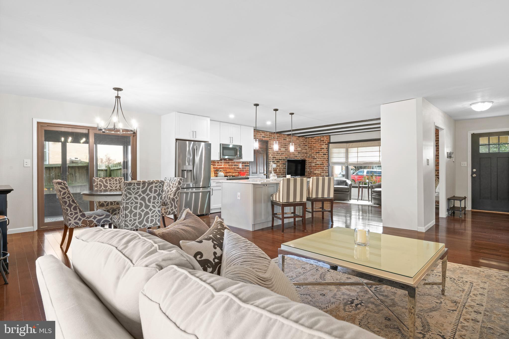 SCHROM HILLS - Residential