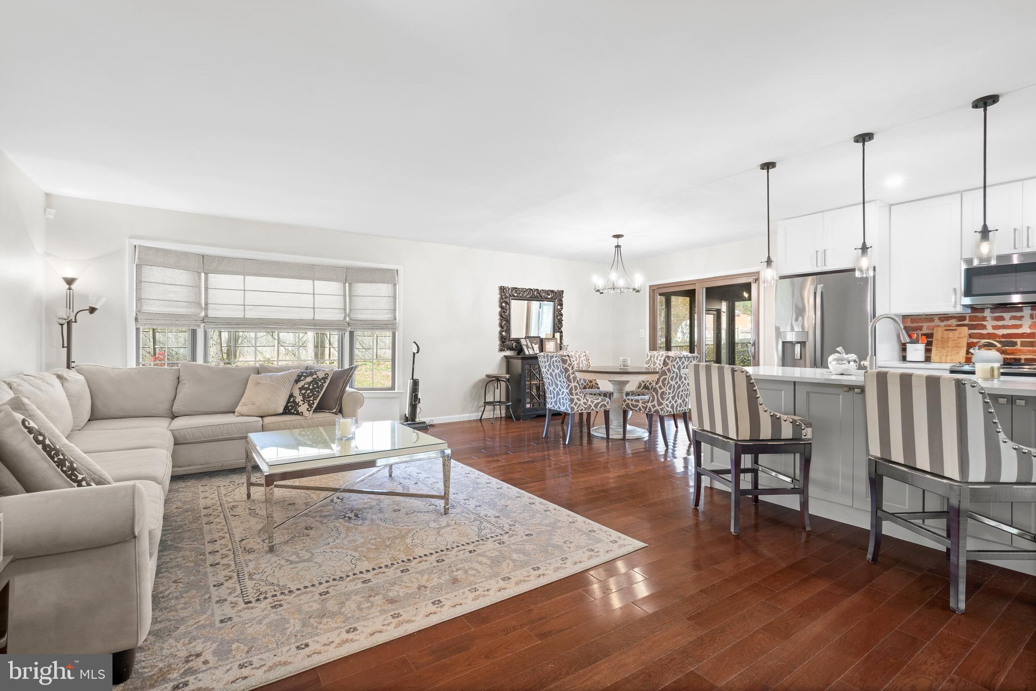 SCHROM HILLS - Residential