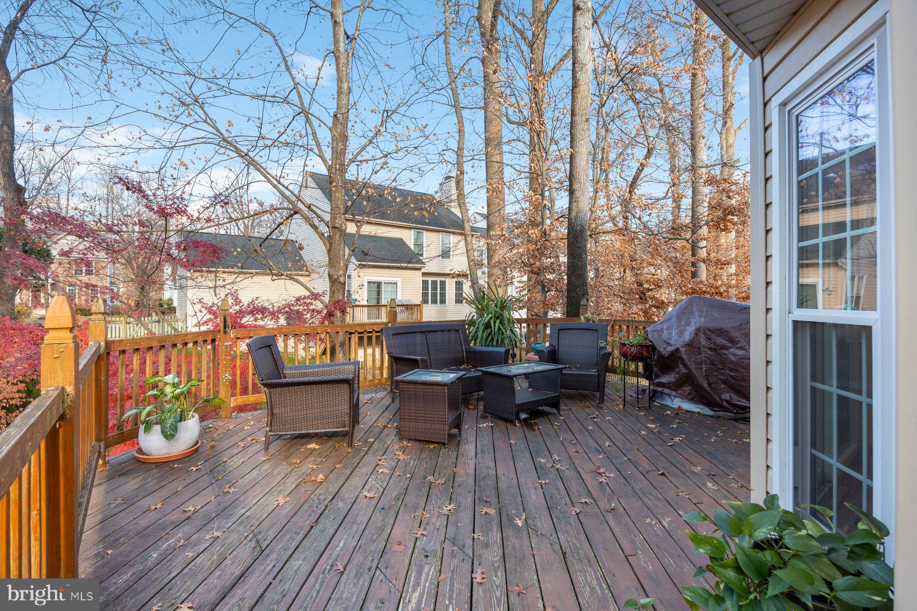 RUSSETT - Residential