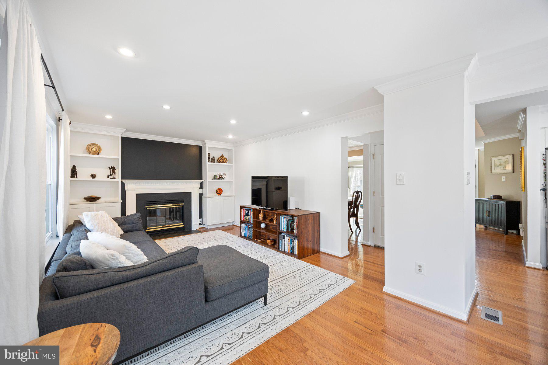 RUSSETT - Residential