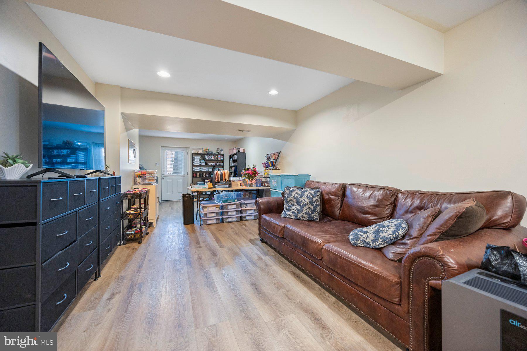 RUSSETT - Residential