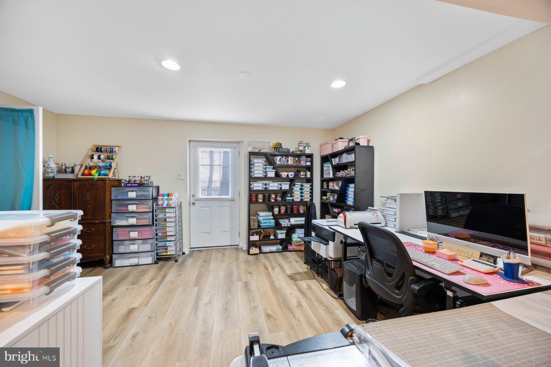 RUSSETT - Residential