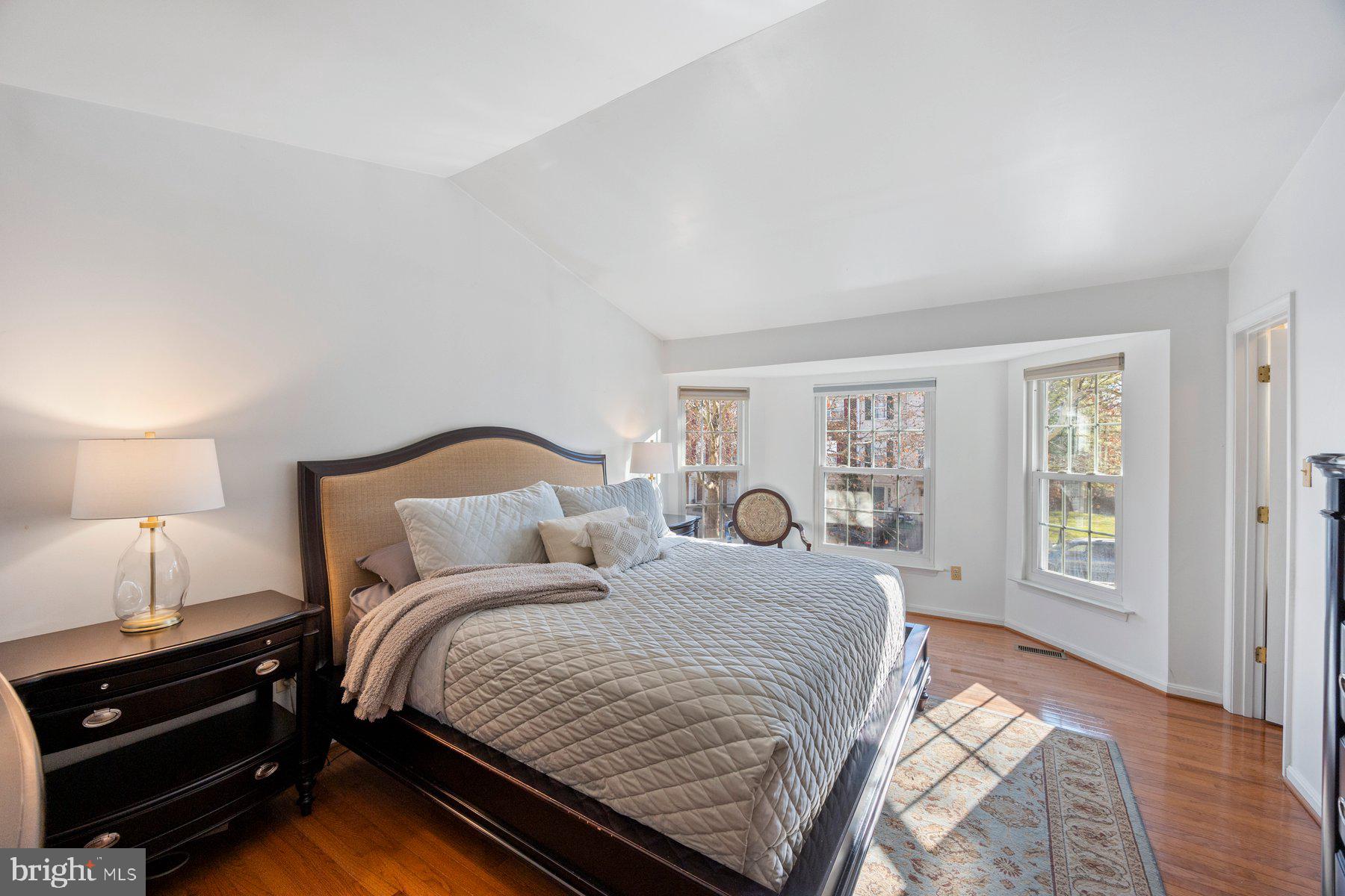 RUSSETT - Residential