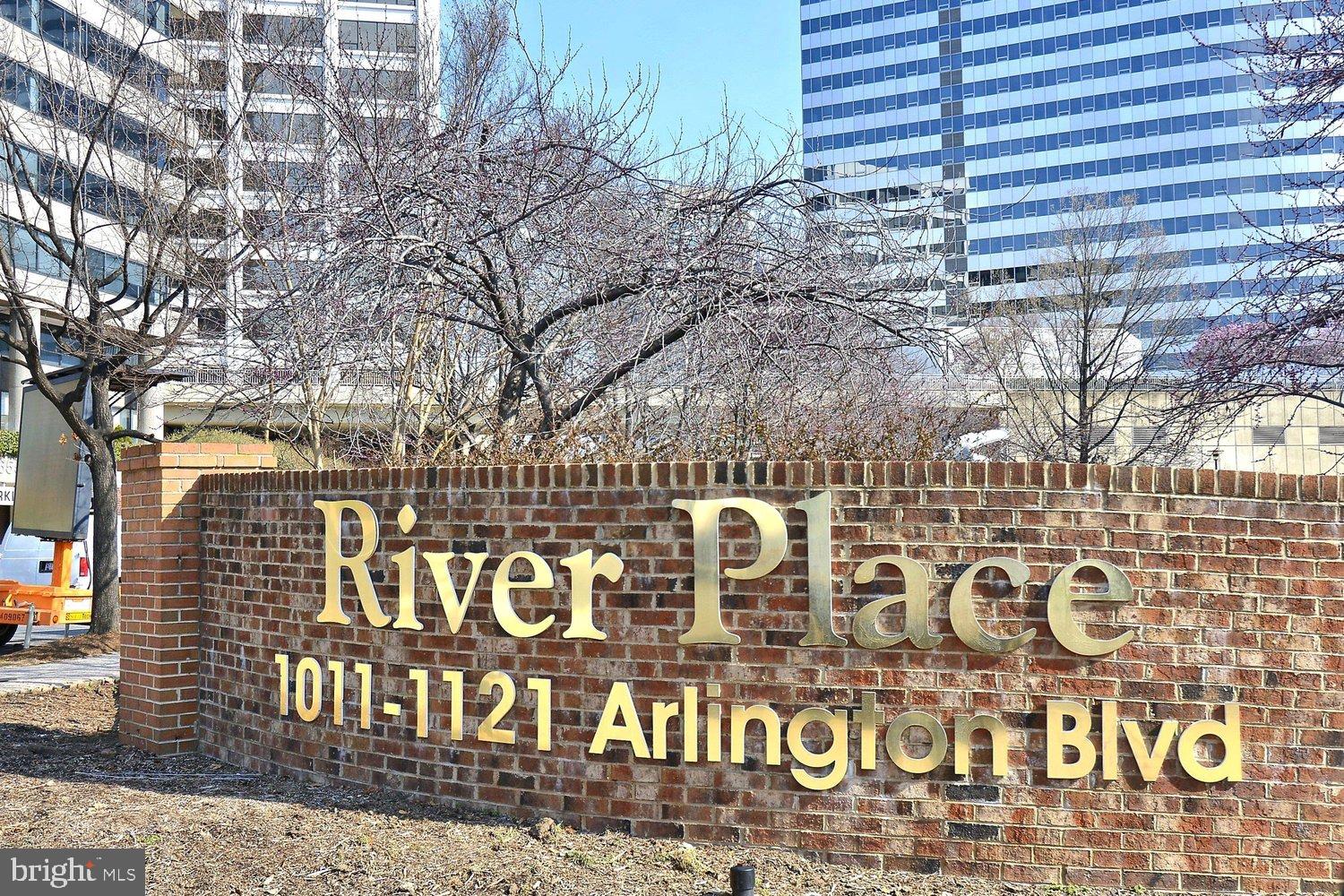 1021 S ARLINGTON BOULEVARD 1125