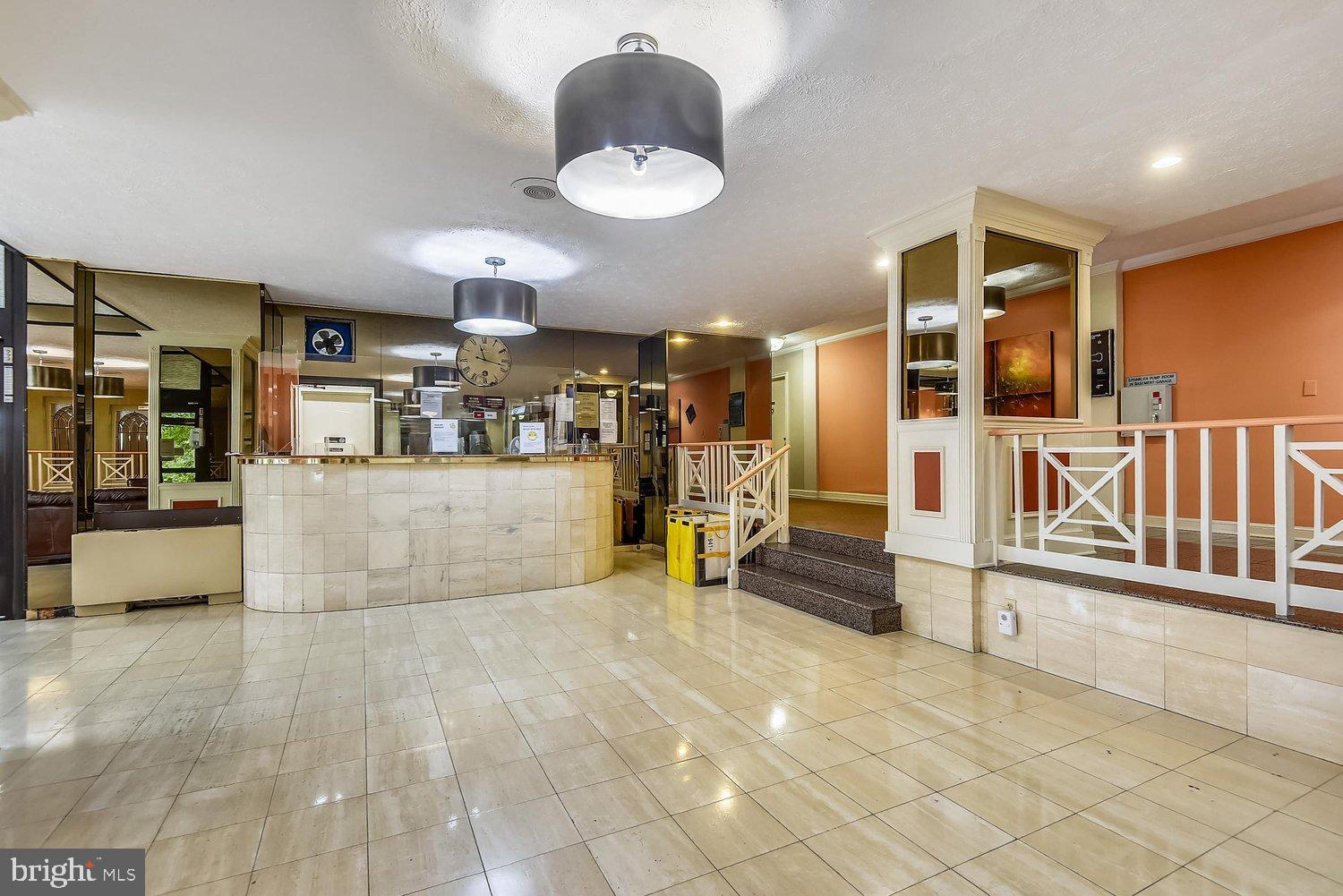 1021 S ARLINGTON BOULEVARD 1125