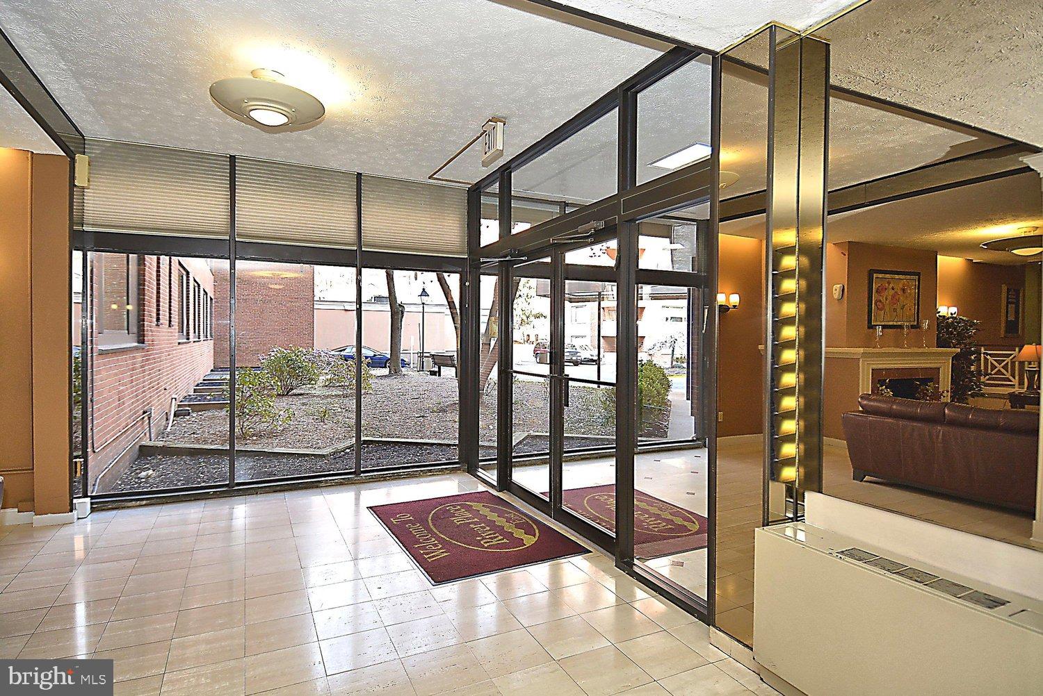 1021 S ARLINGTON BOULEVARD 1125