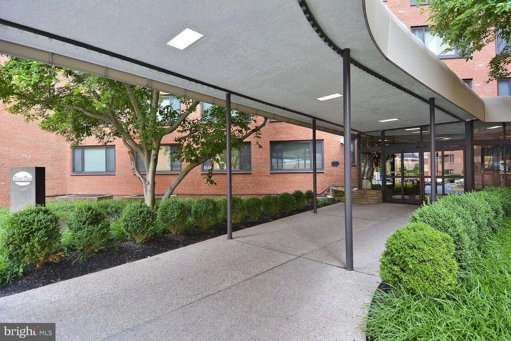 Photo of 1021 S Arlington Boulevard #1125, ARLINGTON, VA 22209 (MLS # VAAR2077544)