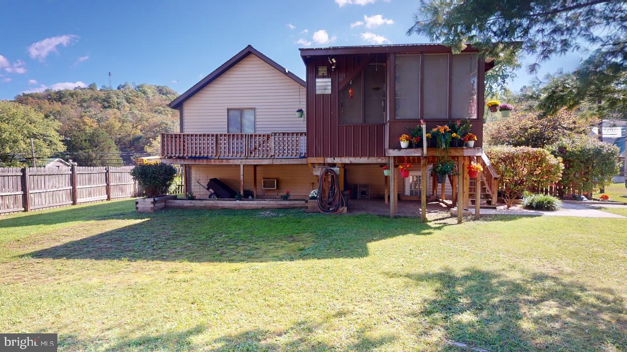 OFF ROUTE 28 - Residential