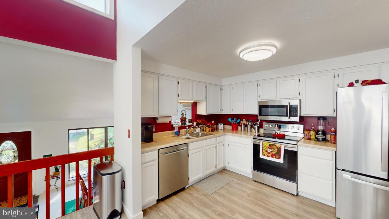 OFF ROUTE 28 - Residential